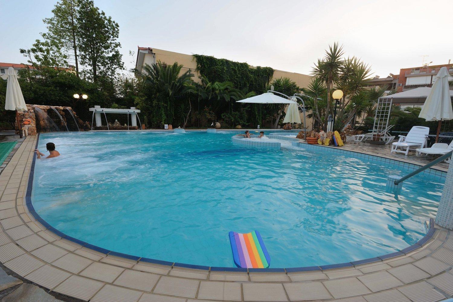 Kentrikon Hotel & Spa Loutra Edipsou  Exterior photo